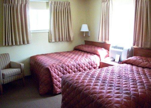 Stay Inn & Suites - 스톡브리지 외부 사진